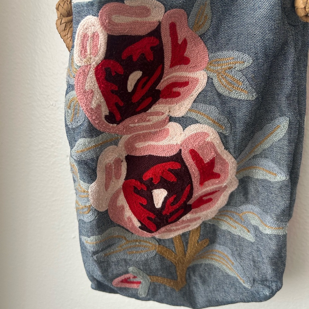 Floral Embroidered Crossbody Bag